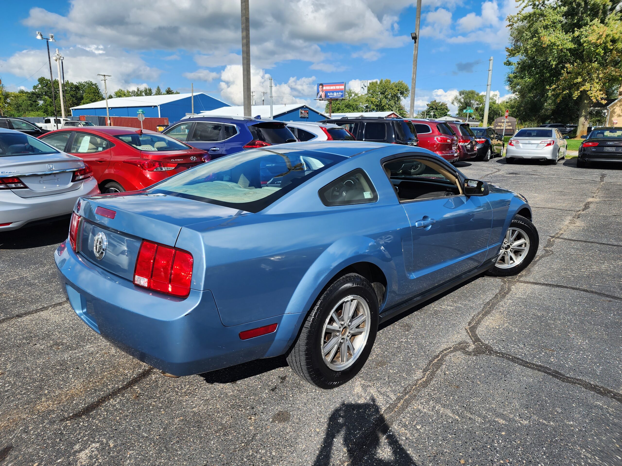 2005 Ford Mustang Deluxe